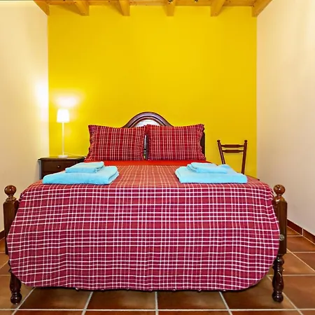 Casa Lopes, Moradia Tradicional No Centro Histórico De * Tavira